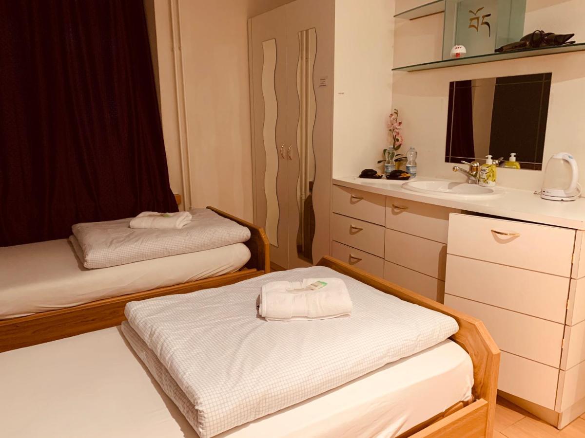 Bed and breakfast Swiss Dewa 2*